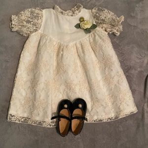 Girls lace dress